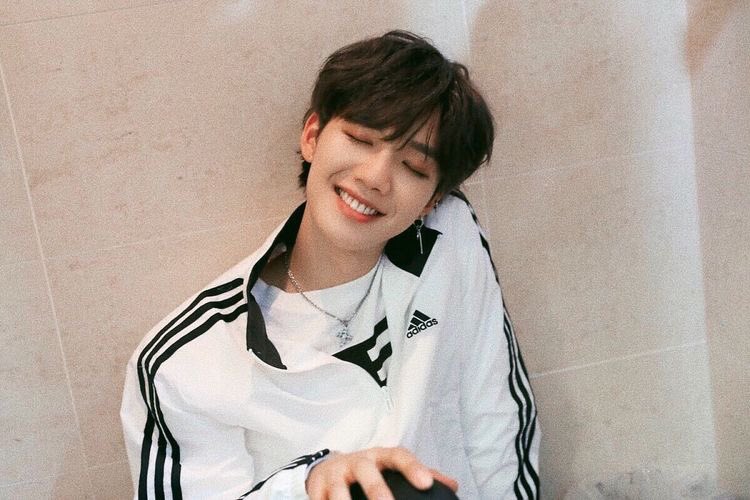 yeoubiforlym's tweet photo. You're still waiting. You'll always be waiting. He will takes some time to come back. You know it, but you still did it anyway.

"You never stopped waiting for him, right?"

#임영민 #영민아_사랑해 
#임영민응원합니다
#StayWithYoungmin 
#임영민_기다릴께 #매일대화_임영민 https://t.co/eJTTRkrCYA