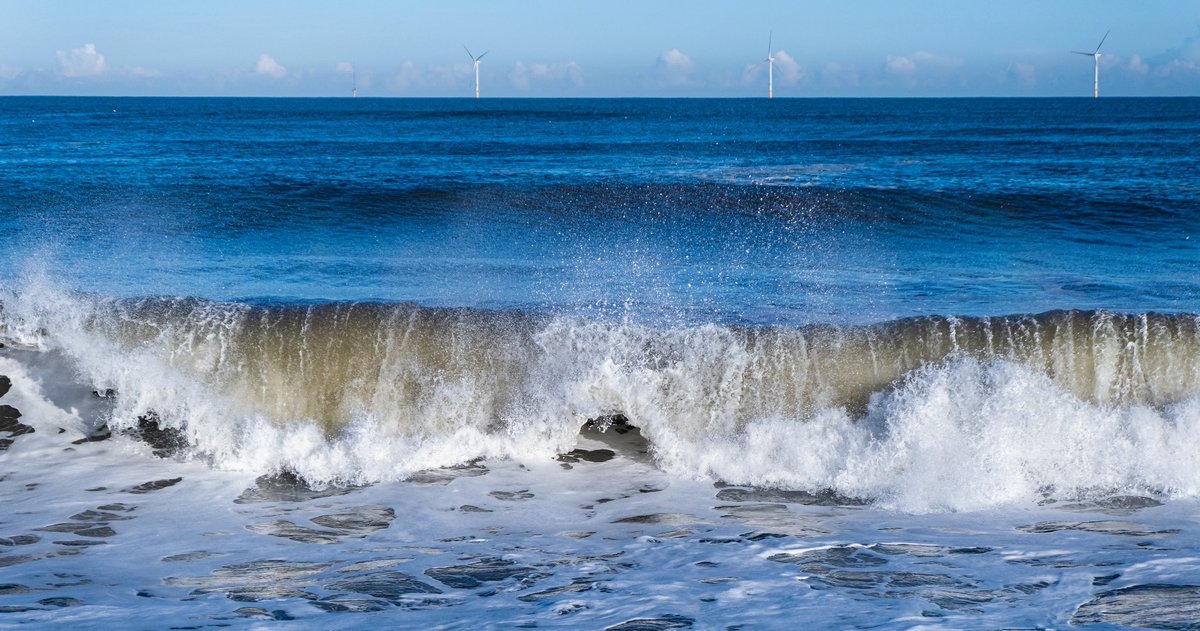 Aren’t #waves amazing! #seatonsluice #seatonsluiceharbour #sea #seascape #coast #yourcoasts #loveneengland #northeast #northeastengland #northeastcoast #visitengland #ukpotd #yourbritain #explorebritain #ukshots #capturebritain #topukphoto #uk_greatshots #raw_uk #uk_shooters