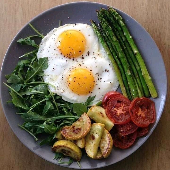 comticoguanare's tweet photo. #Alimentacion
#Nutricion

En imágenes hoy les dejamos cuatro de "21 formas de desayunar", alternando con diversos tipos de vegetales, hortalizas, legumbres y verduras.

https://t.co/wj67vGjWyu https://t.co/DSA0ROjs7W