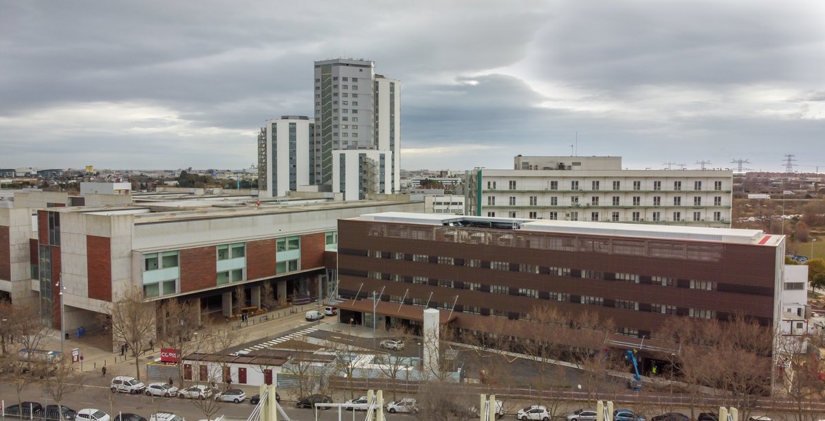 hbellvitge's tweet photo. Repte assolit amb un temps record! 👌
Ja tenim el nou edifici polivalent per atendre pacients #COVID19:
Més 4.500 metres quadrats
5 plantes  
64 llits d'hospitalització
47 llits d'urgències
Gràcies a tots els professionals implicats pel seu compromís i esforç! 🙏
#hospitalenxarxa https://t.co/uKQhxUDHN7