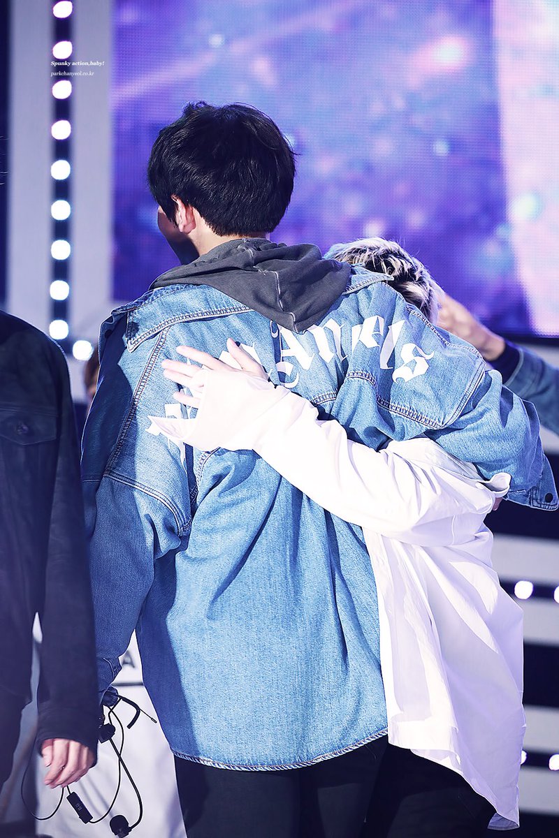 <a href="/GYUBERY/">skeo</a> To those who doesn't know, Chanyeol and Woozi made a song together in Yeol's studion way back 2018. The song is called 'Give Me That'. The two were also spotted hanging out at that time.

yes, please make it happen.