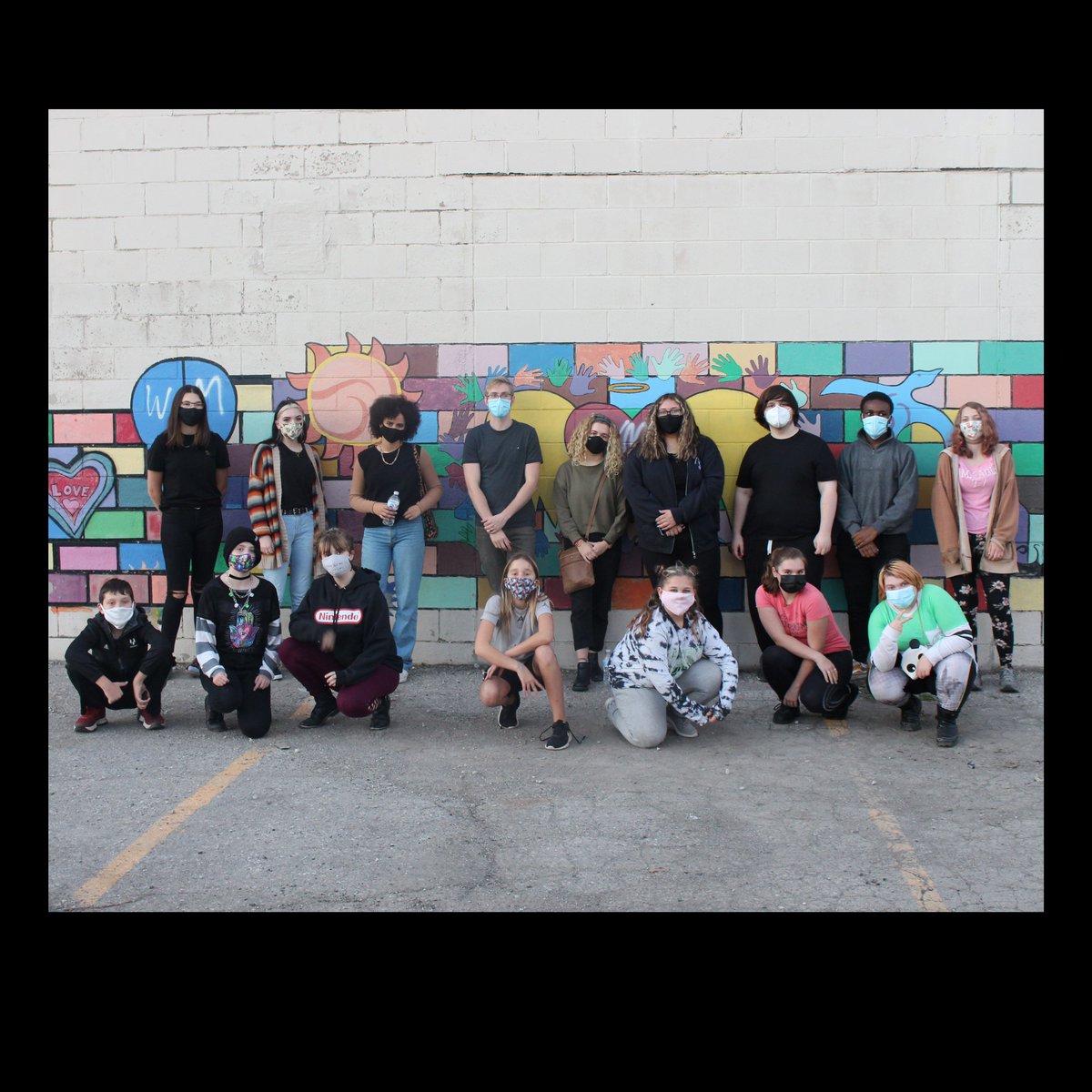 Today in our "Meet us Monday" we recognize Justin!

Justin has been involved with the Centre since 2015 as part of the child and youth team. 

In 2020 he took on the role of youth programs coordinator. 

Thank you Justin for all your hard work! ❤️🙌🌻