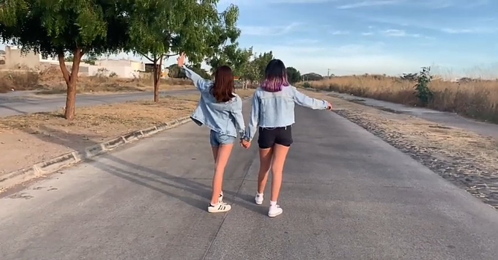 FansGibby's tweet photo. Hermosas !!! 🤩🤩🤩 https://t.co/hGwxGTQAZP