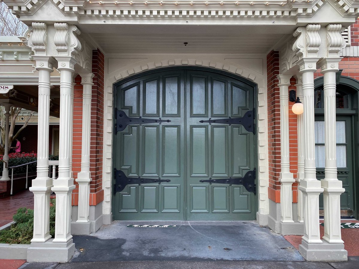 WDWNT's tweet photo. There’s no sign that Sorcerers of the Magic Kingdom was ever here at the Main Street Firehouse https://t.co/7AqjwIuTjG