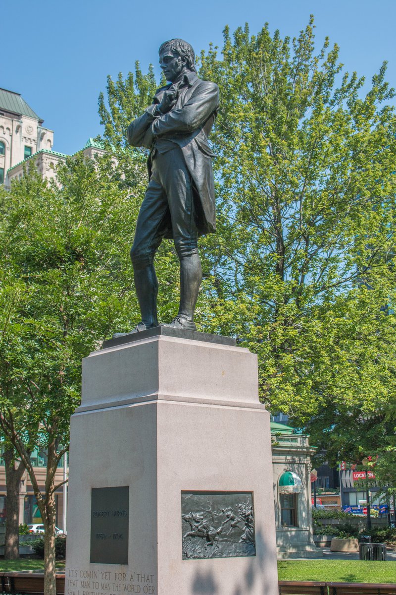 JaniceCharette's tweet photo. On behalf of everyone at #CanadaHouse, I wish all our Scottish followers a very happy #BurnsNight. Though Burns himself never travelled to 🇨🇦 his legacy &amp; poems are still alive and well to this day, celebrated &amp; remembered by the nearly 5 million Canadians who claim 🏴󠁧󠁢󠁳󠁣󠁴󠁿 heritage https://t.co/UJyMH3YQZe