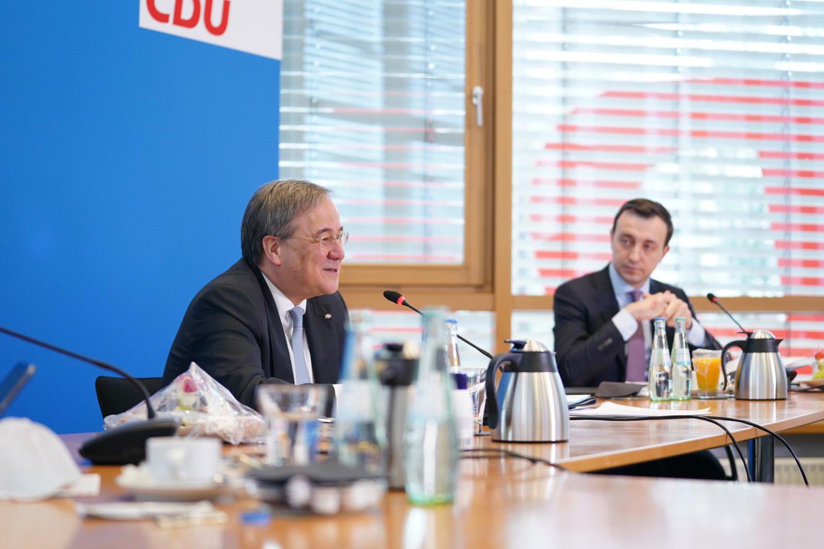 StefanHennewig's tweet photo. 1️⃣ Konstituierende Sitzung unseres neugewählten Bundesvorstandes der @CDU unter Leitung von @ArminLaschet. Herzlich Willkommen an alle neuen Mitglieder!  ➡️ @n_roettgen @MarcSpeicher @PrienKarin @AnnaKreye @laurahopmann @JanRedmannWk @wiebkewinter #teamCDU #wegenmorgen https://t.co/DMl6PlSas1