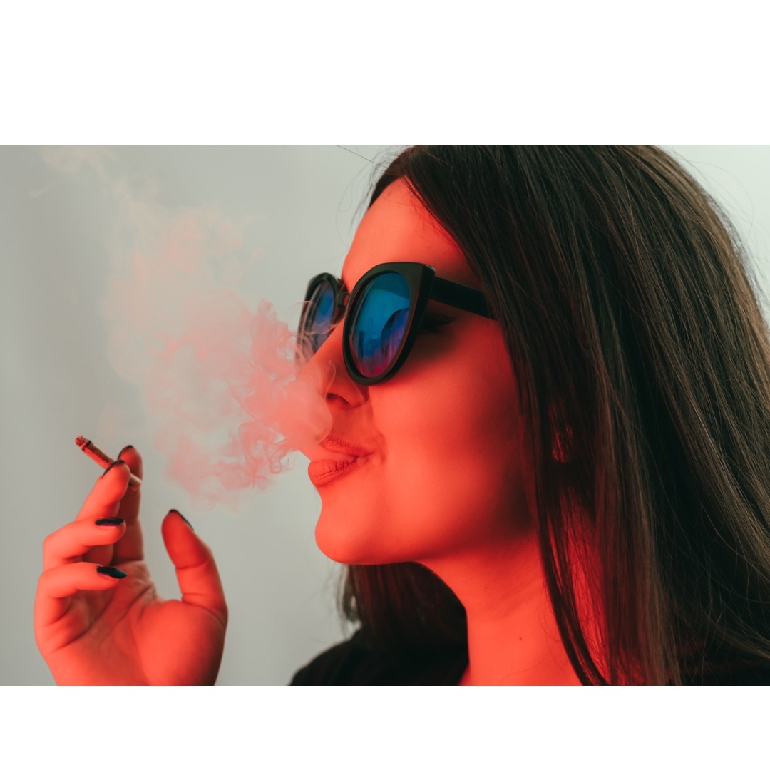 Smoshe_'s tweet photo. “A friend with weed is a friend indeed” 😌 tag a friend in the comments! https://t.co/yN64tliomj