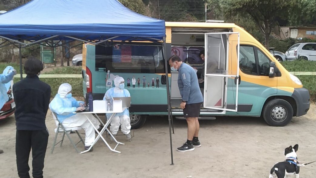 SaludSsrv's tweet image. ✅ Equipos de la Seremi de Salud se encuentran en Playa La Boca de #Concón, realizando un operativo de testeo PCR GRATUITO a la comunidad en el marco de la estrategia de búsqueda activa de casos. Haz que el contagio se detenga contigo 🤚🏻 #SigamosCuidándonos