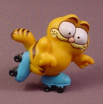 GarfieldsLips's tweet image. he's riding