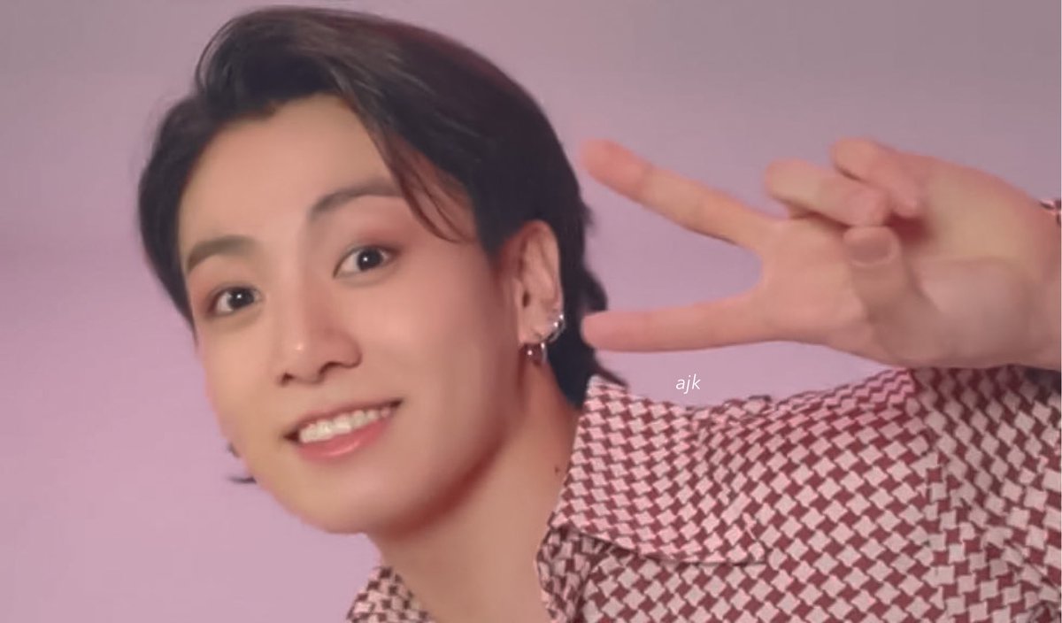 archiveforJK's tweet photo. pretty boy jungkook <3 https://t.co/MMOvWW5Dhv