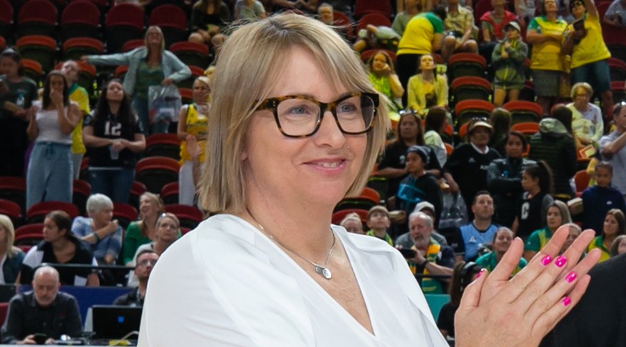 Congratulations @CoachLisaA on your AM in #AustraliaDay honours

Wonderful & well deserved recognition of your leadership both on & off the #netball court

#RecognitionMatters #HonouraWoman #Honours2021 

@NetballAust @AussieDiamonds 
#Empowering women, girls & their communities