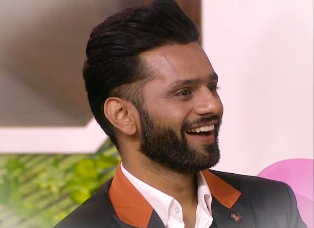 rahulvaidya23's tweet photo. We are always supporting you and are proud of how you gracefully dealt with everything. 

WE ARE WITH RKV

@ColorsTV @justvoot @VootSelect @EndemolShineIND https://t.co/ySt6KMs6in