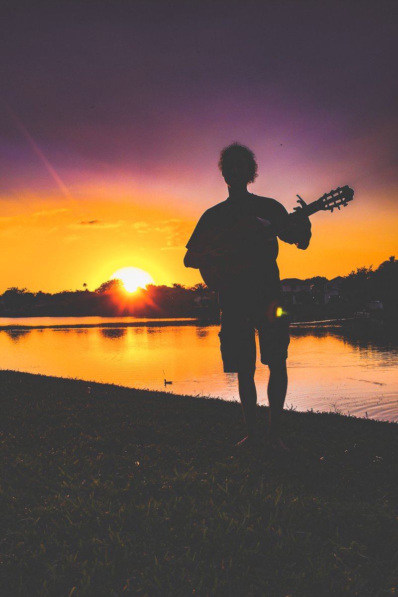 Lord4Life69's tweet photo. My Life, My Heart, My Experiences have strung me to my once lived lives,
My existence supplies the sweet love &amp; beauty of life &amp; its Lullaby,
The very tunes strung upon the light beams of a sunset 
Resolve as the Sun ceases to shine &amp; Moon beams with life,
Creating Sunset Lullaby https://t.co/ZDK3Hs1m5p
