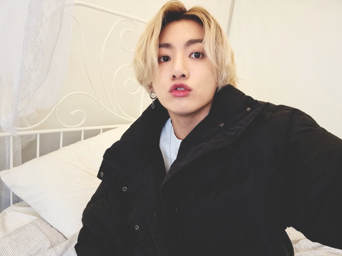 easiergguk's tweet photo. ele é TAO https://t.co/ZKECBEYzL7