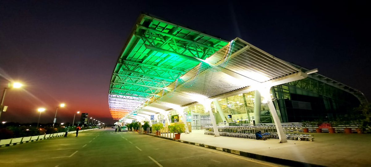 aaichnairport's tweet photo. #AAI #Chennaiairport all decked up in tricolour on the eve of  #RepublicDay2021 #RepublicDay
@AAI_Official @MoCA_GoI @arvsingh01 https://t.co/MAvk1poxce