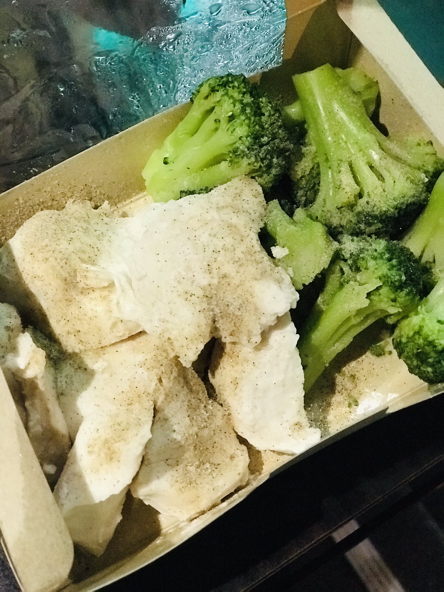 究極のブロッコリーと鶏胸肉の店長 Pa Twitter Sj043 Ohb Mkt 究極のブロッコリーと鶏胸肉の店長です ご注文ありがとうございます Twitter