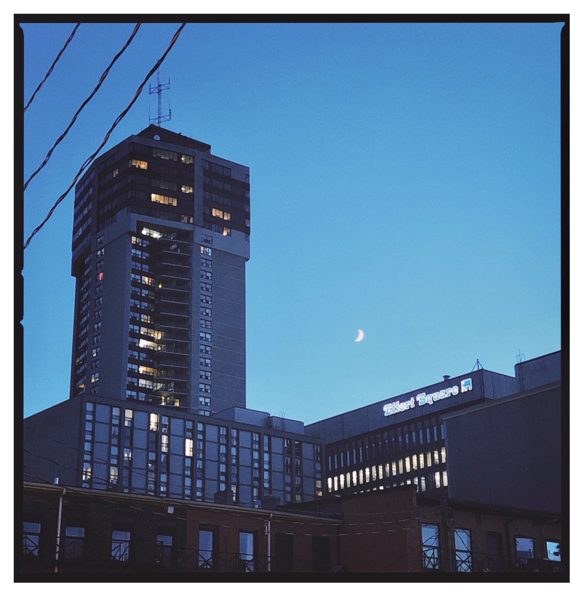 NathanLou_'s tweet photo. “FOUND SQUARES” - 2020

All shot on my iPhone even though it looks like film. 😌 https://t.co/KMJZAncVu5