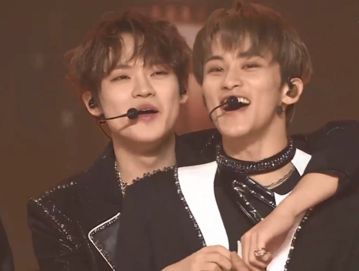 woonieIuv's tweet photo. chenle: si mark viene a mi casa a pasar la noche, lo recibo con los brazos abiertos. ¡le preparo el desayuno todos los días! cantarle canciones de cuna todas las noches, poner a dormir a mi pequeño hijo. https://t.co/cso30nsGHe