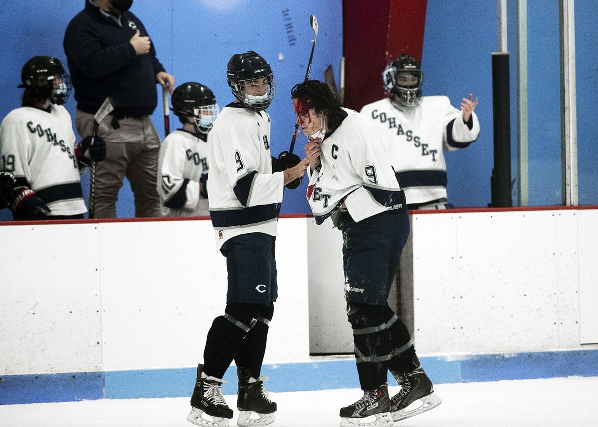 I've heard some people call this high school season an 
'asterisk season.' Don't tell that to <a href="/SkipsHockey/">Cohasset-Hull Hockey</a>'s captain Bernie Mulcahy. After being bloodied, he got bandaged, switched jerseys and returned to the ice. 📷 @astonephoto_ENT 
 enterprisenews.com/picture-galler…