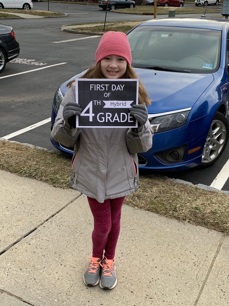 pkj1017's tweet photo. Excited to start hybrid learning today! @MsWhartonsClass @MsWatsonsClass @LISShines #lawrencestrong https://t.co/2C8iKasoRg