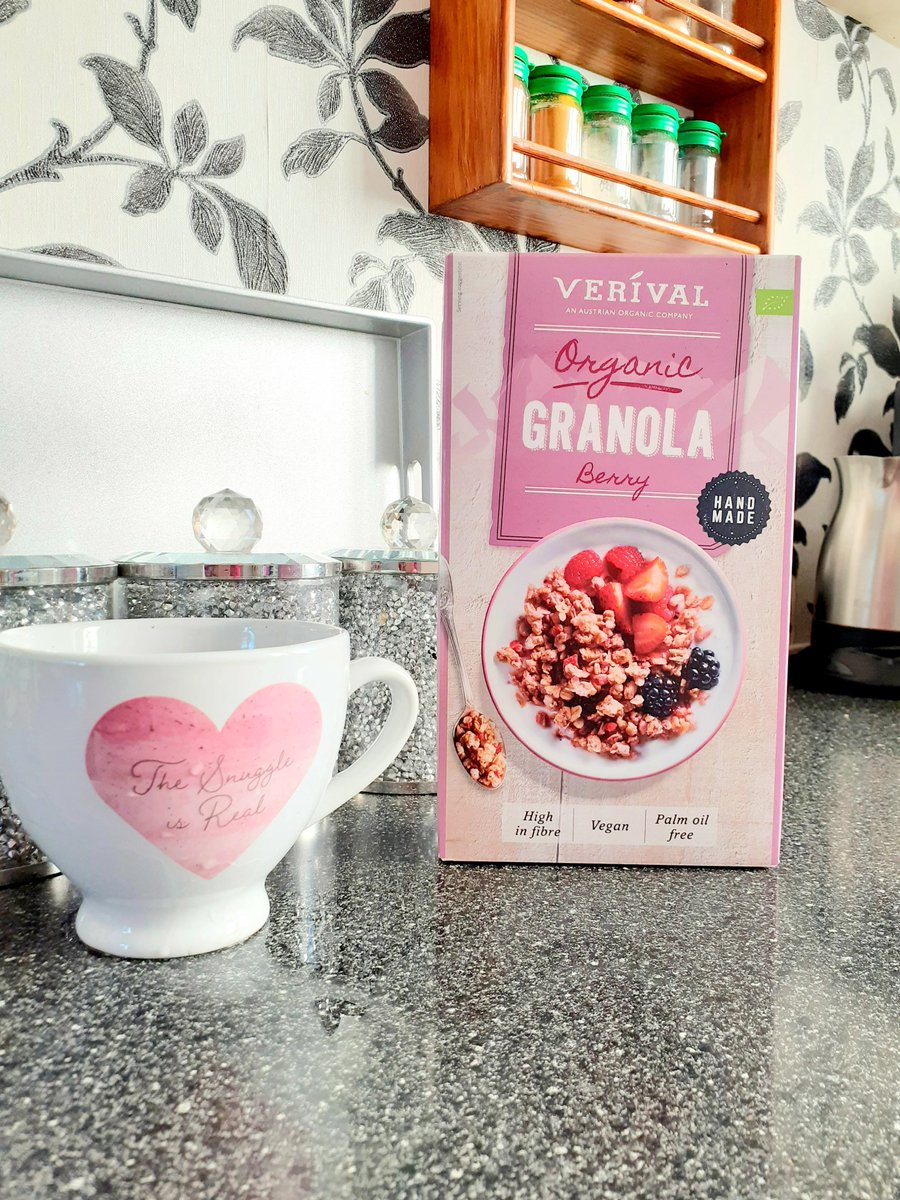 SophCrystal's tweet photo. Granola in a cup! ❤️☕ #VerivalBreakfastClub https://t.co/eyUm69jYF6