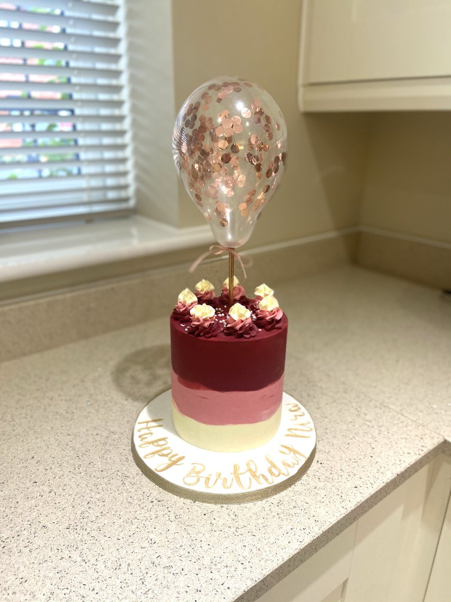 cakemeawaybk's tweet photo. https://t.co/qZ1Kt105rh