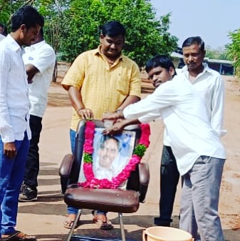RAVIVAR48042861's tweet photo. Jai trs
Jai KCR 
Jai ktr https://t.co/TO6vxnP4ot