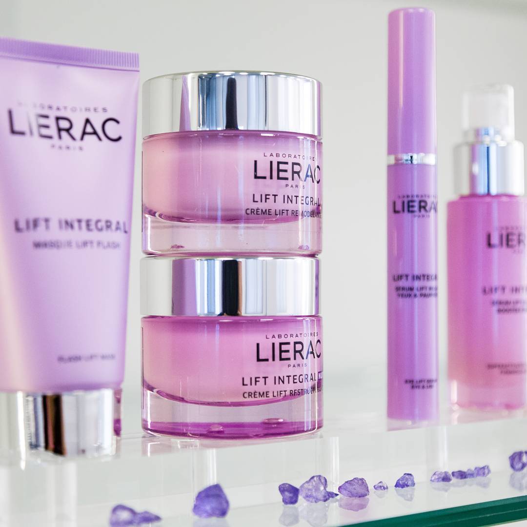 ¿Sientes que tu rostro pierde definición y firmeza? Si tu respuesta es SÍ, necesitas #LiftIntegral.
La gama que, gracias a sus principios activos exclusivos, potencia la firmeza de la piel con un efecto lifting ✨ bit.ly/3iIsWdZ #Lierac #MiPoderLierac