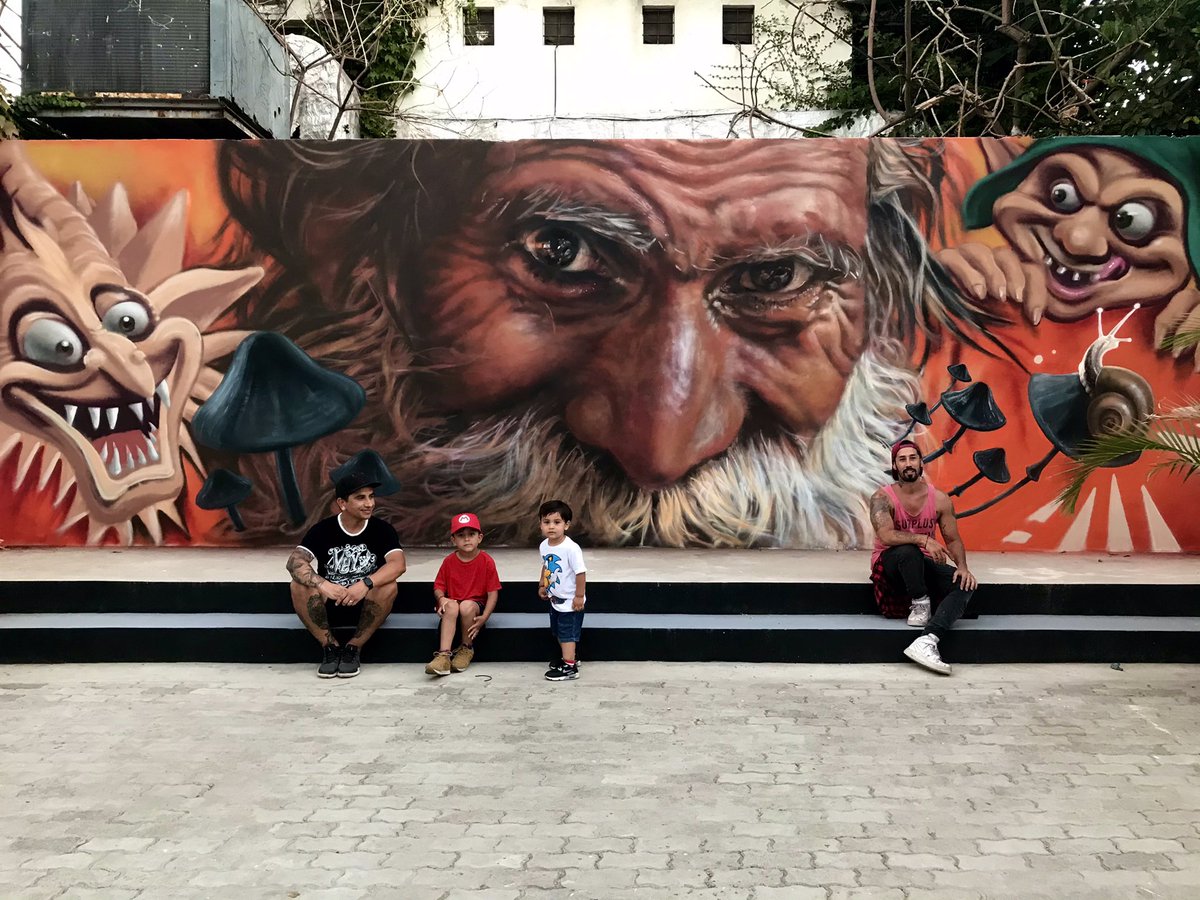 Así quedó el mural en #estudioyeyottoos .Tuve el honor de pintar junto a <a href="/YeyoTattoos/">Yeyo Tattoos</a> #patriciamarquez #Drei . Gracias amigos de #estudioyeyotattoos por confiar en mi trabajo y por hacer que la pase tan bien! 🙌🏻👉🏻👑🇦🇷Calidad humana 100%
.
Gracias <a href="/OHMyChalk1/">OH My Chalk!</a> #elgalgopinta
