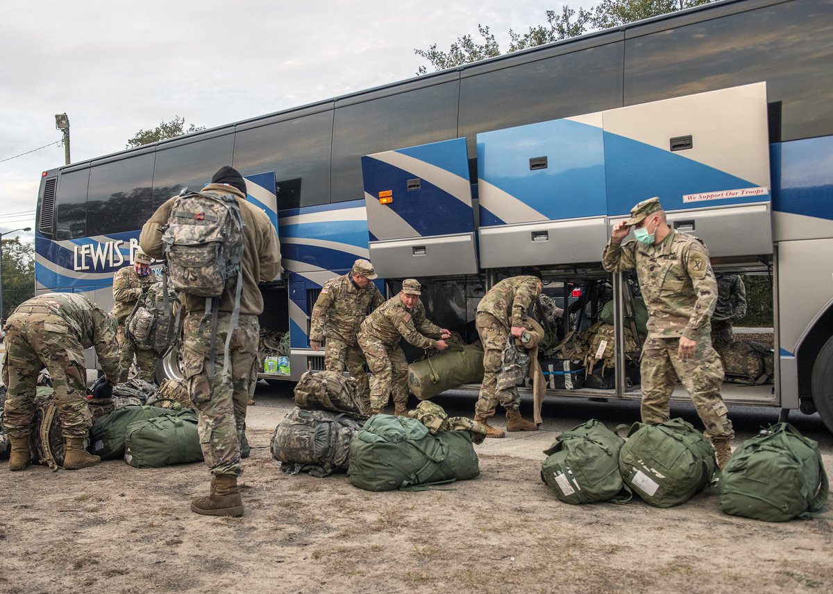 SCNationalGuard's tweet photo. U.S. Army National Guard Soldiers with the #SCGuard returned from D.C., Jan. 25, 2021, to readiness centers across the state after providing support for the 59th Presidential Inauguration. (๐ธ: Sgt. Brian Calhoun and Sgt. Chelsea Baker) #NationalGuard #PI59 https://t.co/5lnOtnHH0Y