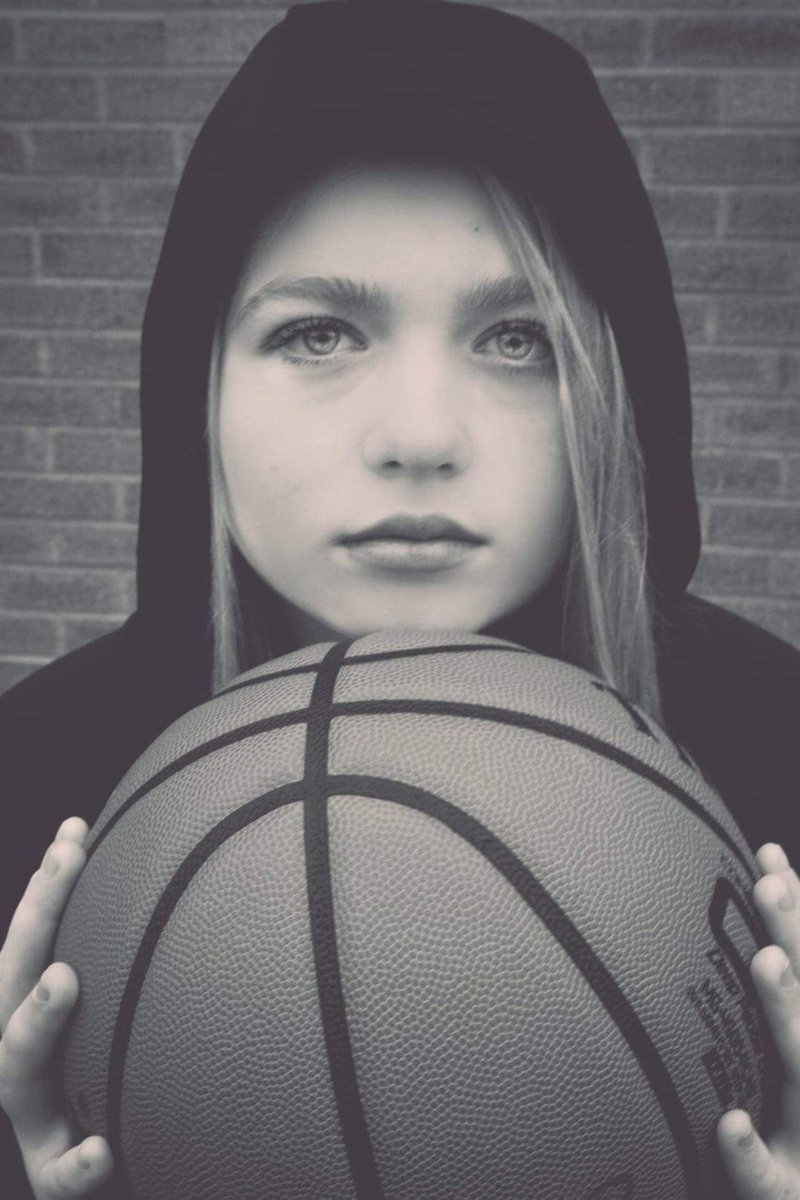 Also from Dodgeville Central High School is Audrey Williams. When her team needed her to minimize an individual opponents influence on the game. Audrey was first to be called upon.She plans on Majoring in History with a minor in government before she attends Law School!💪🏽📙🏀
