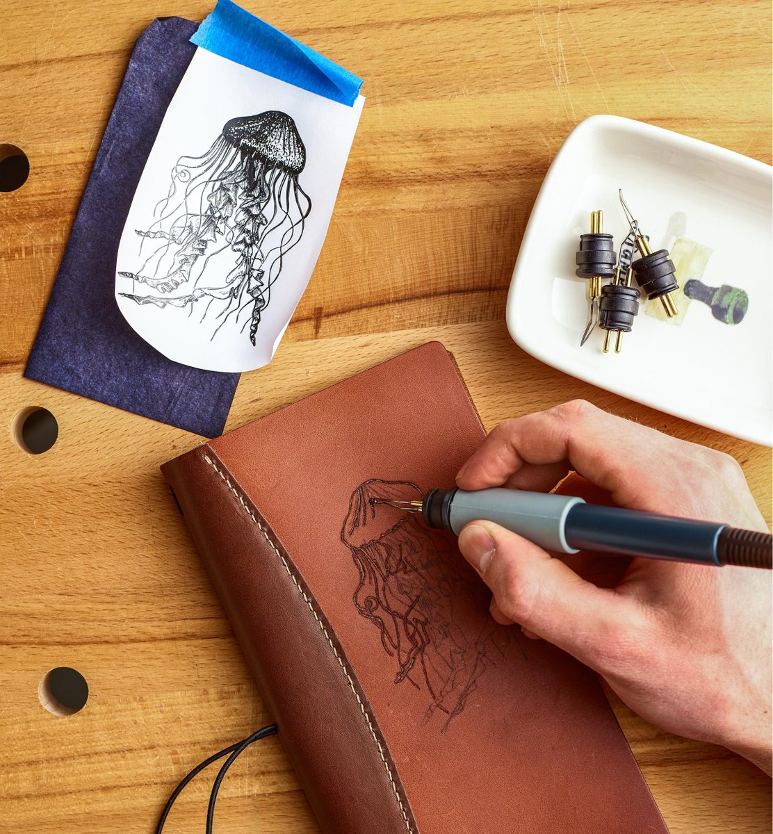 LeeValleyTools's tweet photo. Who says you can’t take a Lee Valley product and make it your own? Many provide great canvasses ready to be embellished. Share an LV product that you’ve added your own personal flair to. Tag your post with #TimeToHibermake #LVLetsDoSomething. https://t.co/UJ86CjFjFg