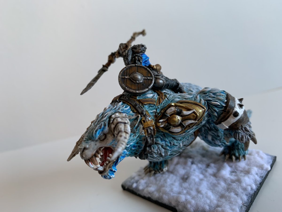 tomrobo23's tweet photo. The very slow momentum with which i've managed to achieve hobby has continued finishing (nearly) four Mantic Frostfangs. joining the Huscarls and snow foxes i've already done means the next task is the 80 packhunter/clansmen (urgh) that need painting. https://t.co/pXb1y0XxXZ