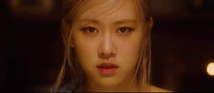 UkpopN's tweet photo. Olha essa mulher, olha a perfeição dela, eu to tipo aaaaah 

ROSÉ SOLO IS COMING 
ROSÉ SOLO IS COMING 
ROSÉ SOLO IS COMING https://t.co/C4mLx5b9j9