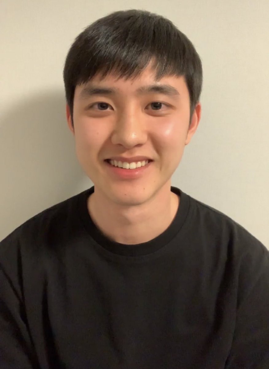 DoKyungsooBR's tweet photo. [TRAD] 25.01.21 Kyungsoo no VLIVE. ELE FALOU SOBRE SEU ÁLBUM SOLO AAAAAAAAA

"Preparações para um álbum? Eu estou trabalhando duro nisso! As músicas estão finalizadas, (estou) trabalhando nas letras. Uma vez que as letras estiverem prontas e as gravações, então eu posso mostrar." https://t.co/SNO2697YA6