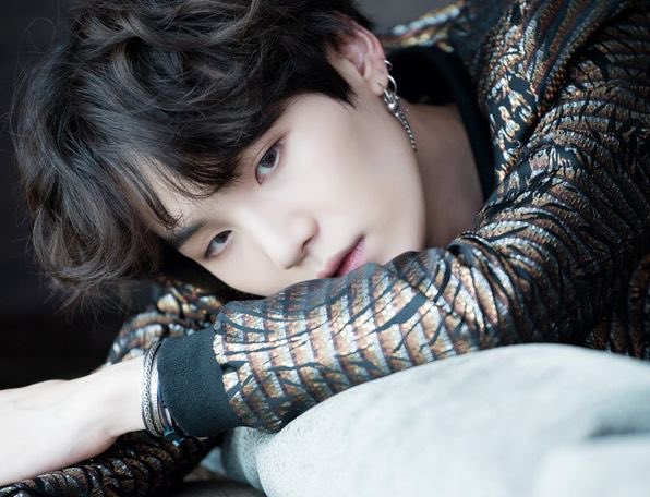 Yoongi: Old Fashioned - a classic cocktail to be enjoyed after a long day at work, it’s visually appealing in its simplistic nature and made from only the best ingredients. A twist of orange adds flavour and can also be shared with your drinking partner 