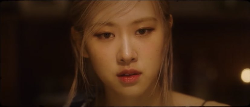 Baru teasernya aja udh keren, apalagi mv nya😭
#ROSE