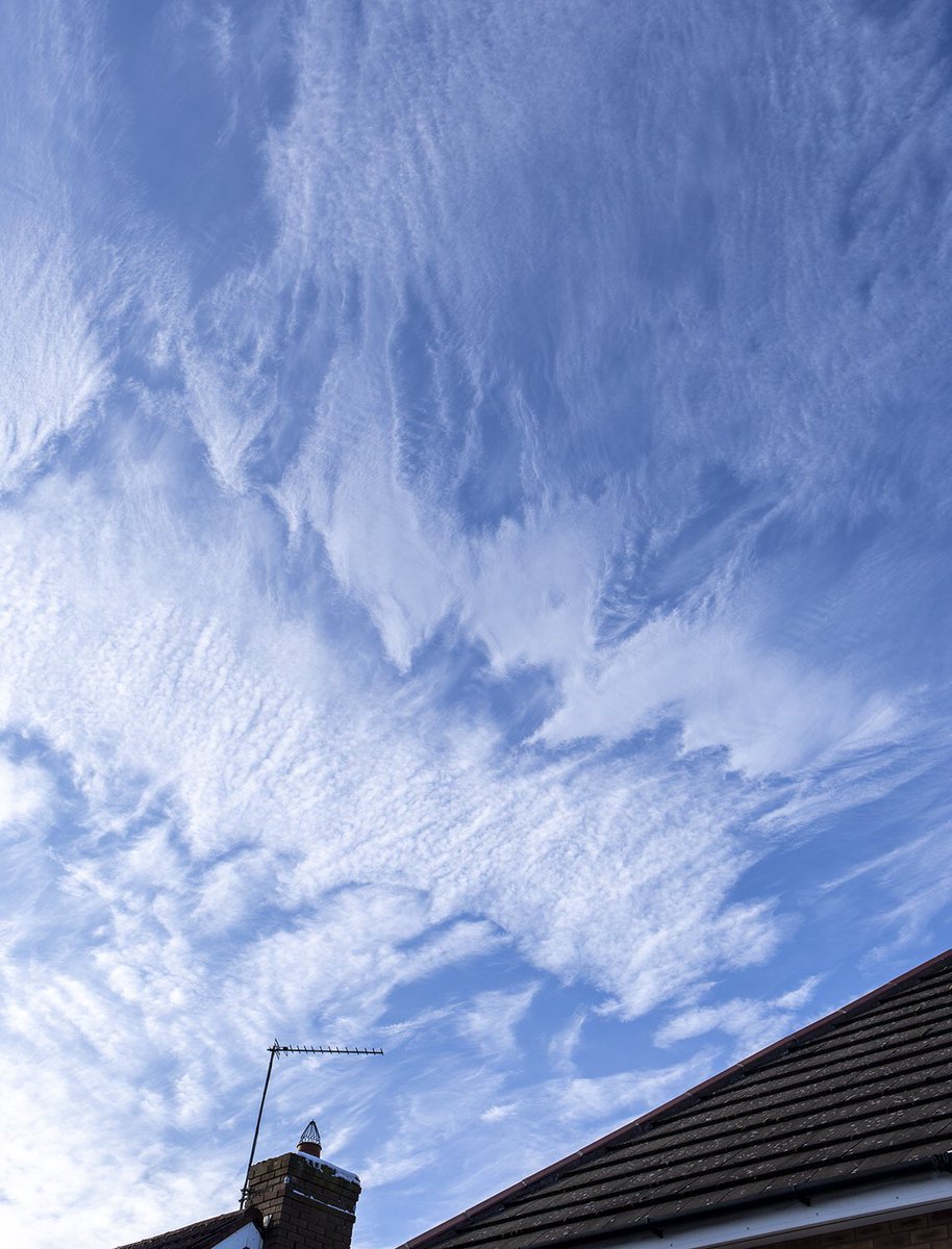 In times of trouble we need a superhero. It looks like someone in Worcestershire has called for Batman. #batman #clouds #cloudscape #worcestershire #cloudshapespotting #weather #superheroes