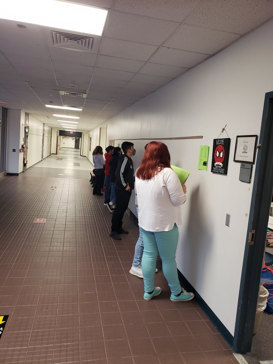 SwainTrain10's tweet photo. Sometimes you just need out of the classroom. Poetry scavenger hunt day! #lovemyjob #KeepLaPorteStrong #LPJALLIN https://t.co/o2hzitsiOF