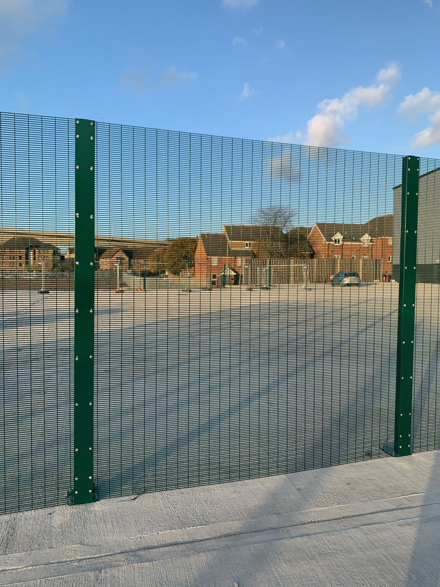 ABCFencingLtd's tweet photo. ABC 358 High Security Mesh
#abcfencing #fencing #gates #automation #highsecurity #meshfencing #securityfencing #perimeter #boundary #constructionuk https://t.co/5uOK7bY1iE
