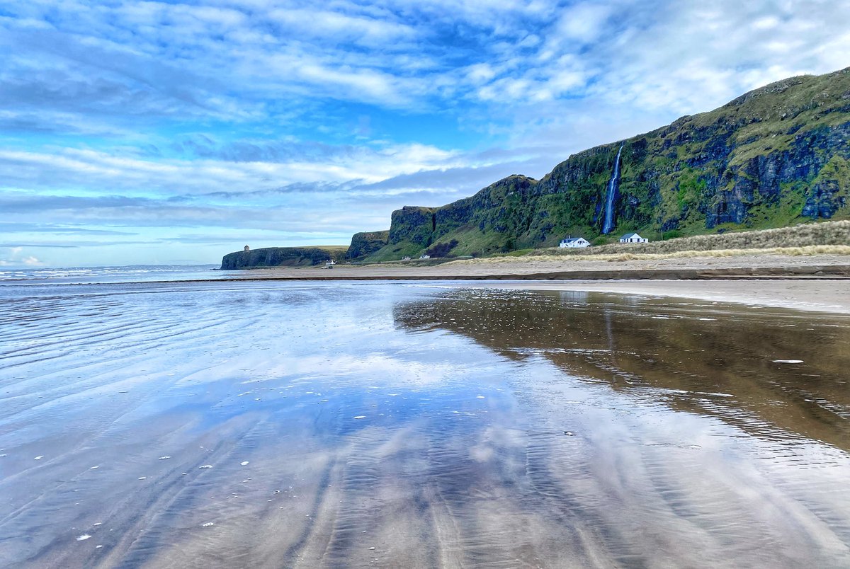 Emmet_84's tweet photo. Benone beach on a fresh but chilly 3° on Monday afternoon. No better way to start the week. @barrabest @newslineweather @coolfm @GoToIreland @VisitCauseway @love_belfast @DiscoverNI https://t.co/gmJDPZIhxC