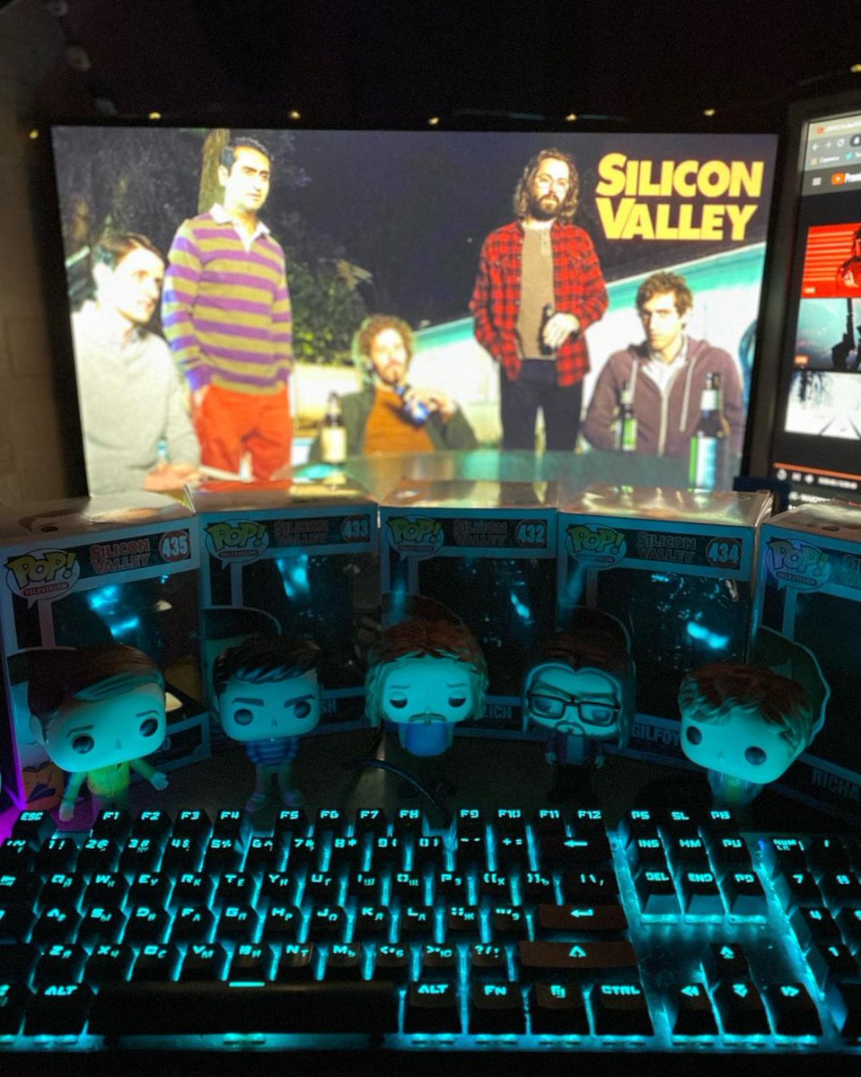 alp0ff's tweet photo. Thanks for such a wonderful series!

I have reviewed this masterpiece 6 times already and did not get bored at all. You gave me a lot of motivation and positive emotions! Thank you all!

 @SiliconHBO @kumailn @nottjmiller @MartinStarr https://t.co/pEtrOV2cvI