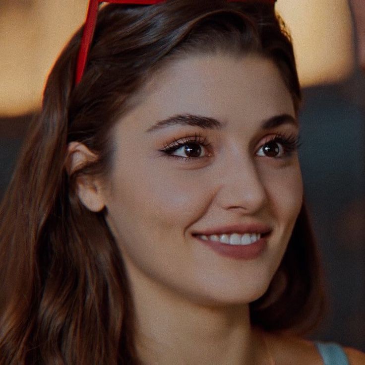 Eda Bolat ne kadar tatlı! 🥺❤️
<a href="/HandeErcel/">Hande Erçel</a> 🦋
<a href="/KeremBursin/">Kerem Bürsin (Mavi Tik ;)</a>❤️

 #edabolat #SenCalKapimi #HanKer #EdSer #edayıldız #handercel #KeremBursin #HandeErçel
