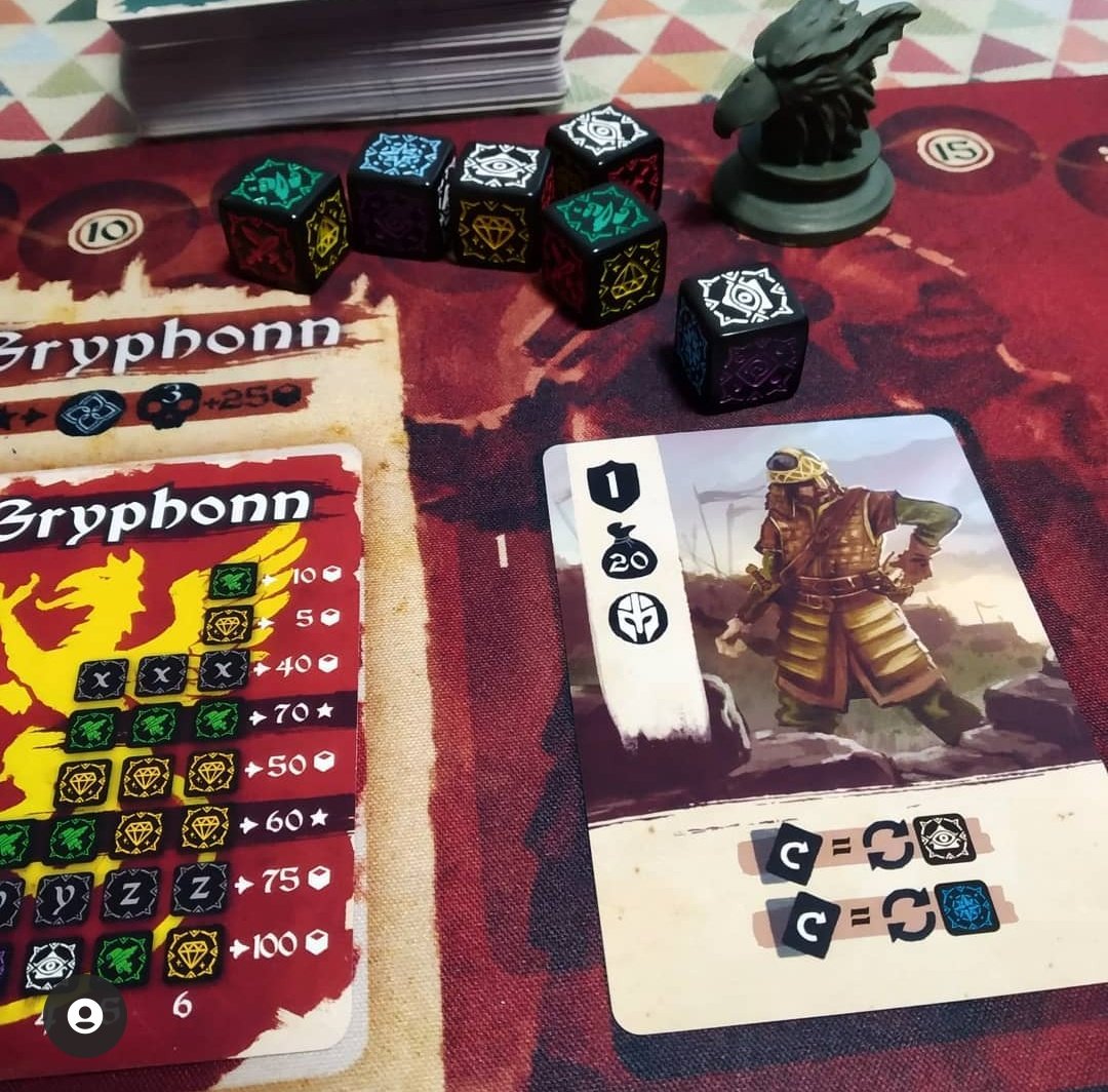 ¿Os gustan los juegos con componentes Deluxe? ¿Soléis comprar la versión Deluxe por sistema o sólo en casos puntuales?

Aquí tenemos la versión Deluxe✨de Rising for the Throne, con tapete y miniatura para cada facción, además de cartas extras exclusivas del Ks.
<a href="/Txarli_Factory/">Txarli Factory</a>