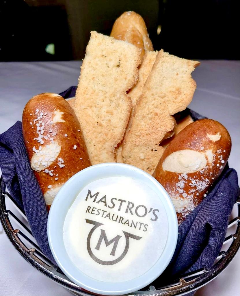 MastrosOfficial's tweet image. Hello...is it me you're looking for? 📸 :catheykuo