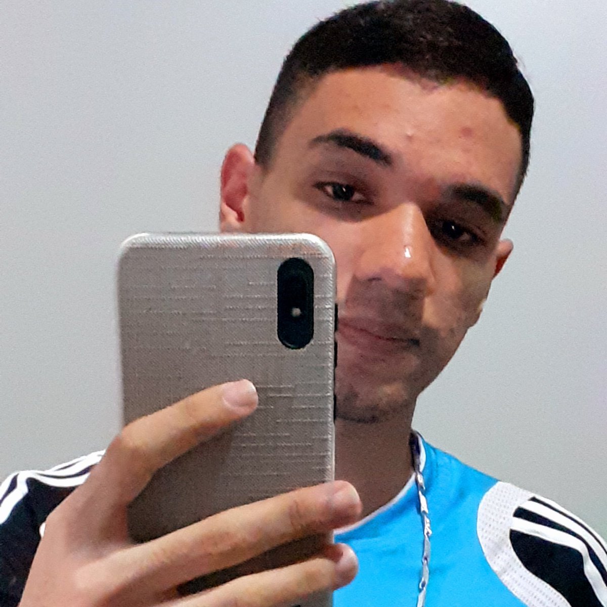 MariosergioMot7's tweet photo. Saudades do meu cabelo preto https://t.co/2a4yLsEpfH