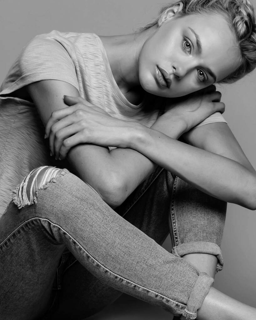 rybest's tweet photo. WHITNEY
2018 Test Shoot
Model: whitneya0
Agency: @clickmodelny
@wilhelminamodels
Stylist: @ryanarnell__
MUA & Hair: @kellyej__hmua
-
-
-
-
-
-
#RyanArnell #fashion #style #beauty #wilhelminamodels #fsshionphotography #hair #model #testshoot #natura… https://t.co/Wm26UyVpsx https://t.co/mFpvPGbsui