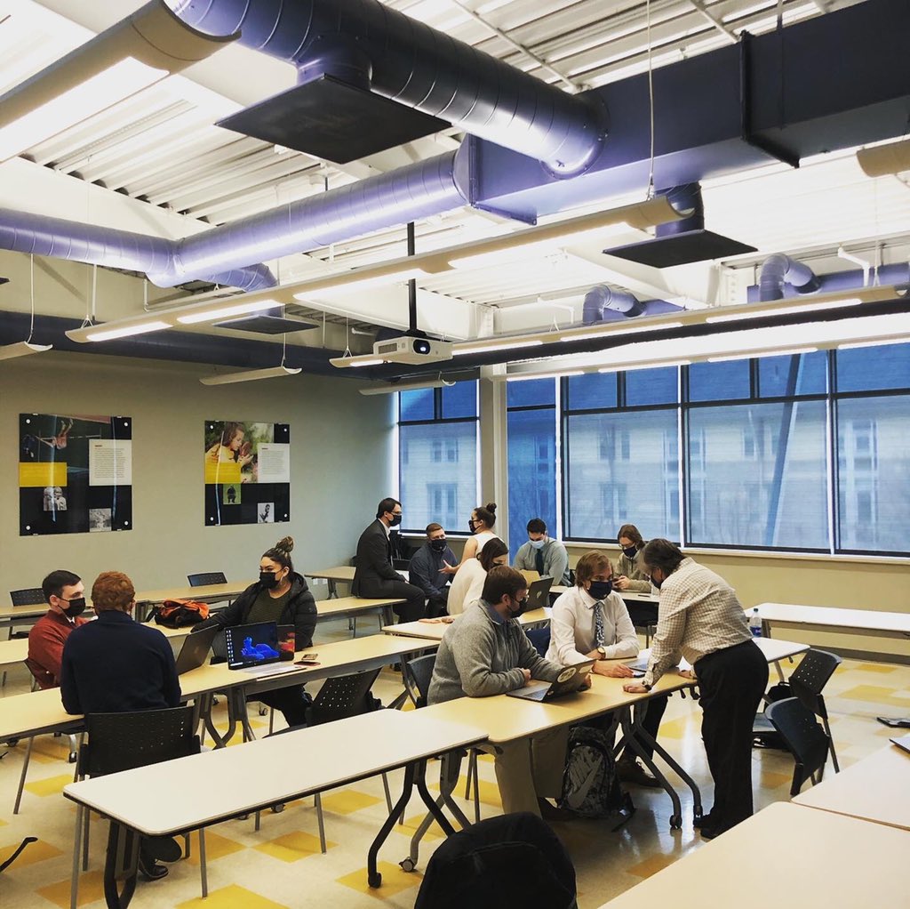 NUSM460's tweet image. Starting off the week right💪🏼📈  

#NUSM460  #sportsbiz