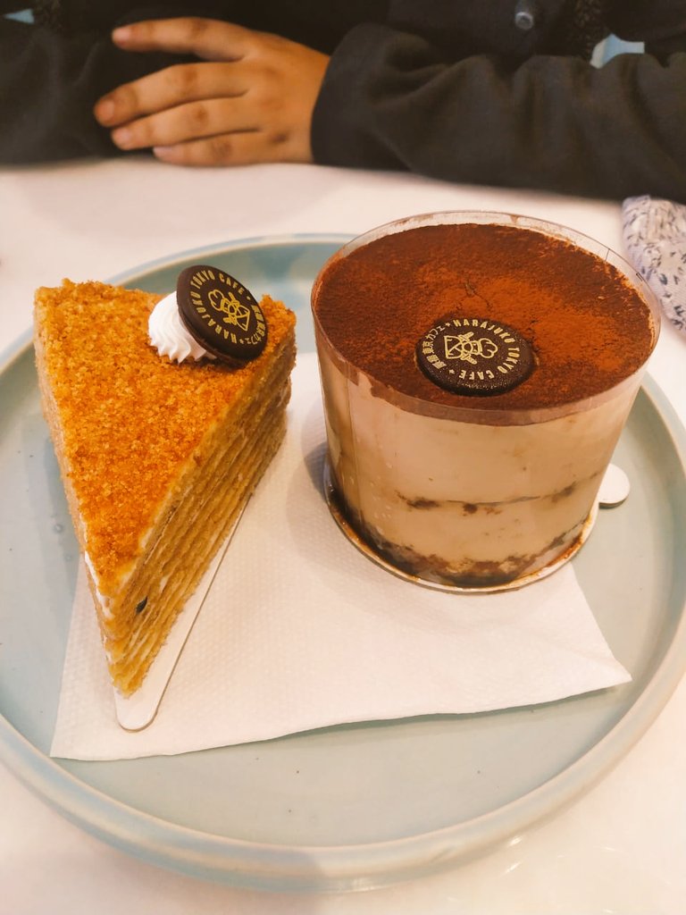 SimranS92614800's tweet photo. Spent some time at the newly opened #harajukutokyocafe at @SelectCITYWALK
.
Loved the ambience, and cakes, it can accommodate a few people, or you can just get it packed and eat at home peacefully 🙈😂
.
Read few pages of #demonslayer 😅

#Japanese #foodie #Japan #India #saket https://t.co/Dfk1PfMPBM
