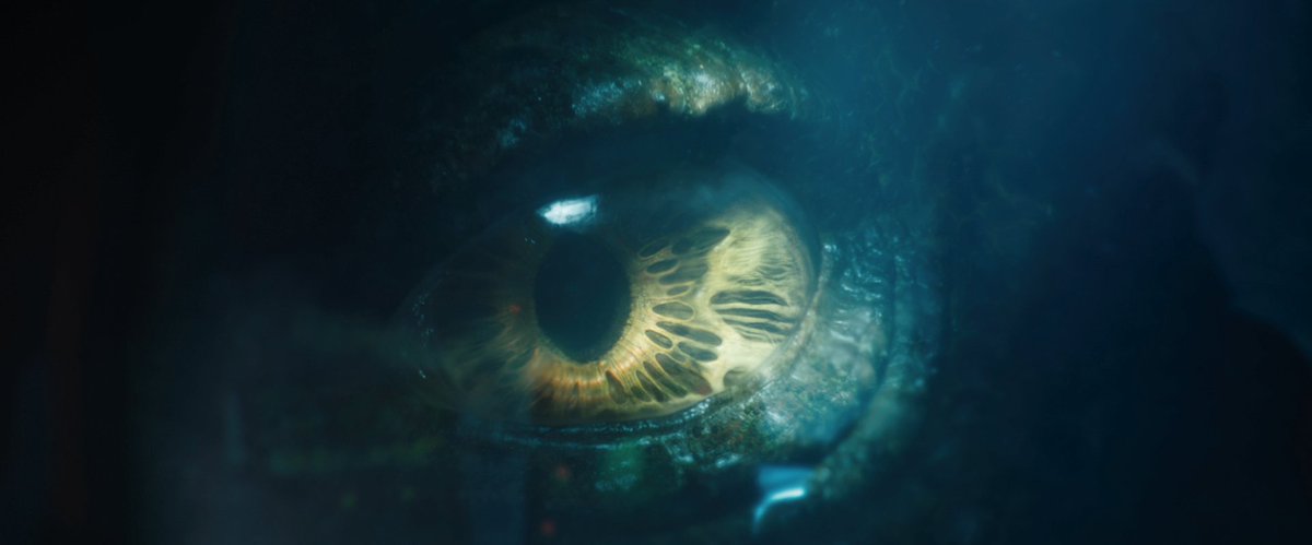 [20/24] In the prologue sequence, one of the guys on the Submarine would look behind the glass and see the Mosasaurus' eye, before being attacked by the same